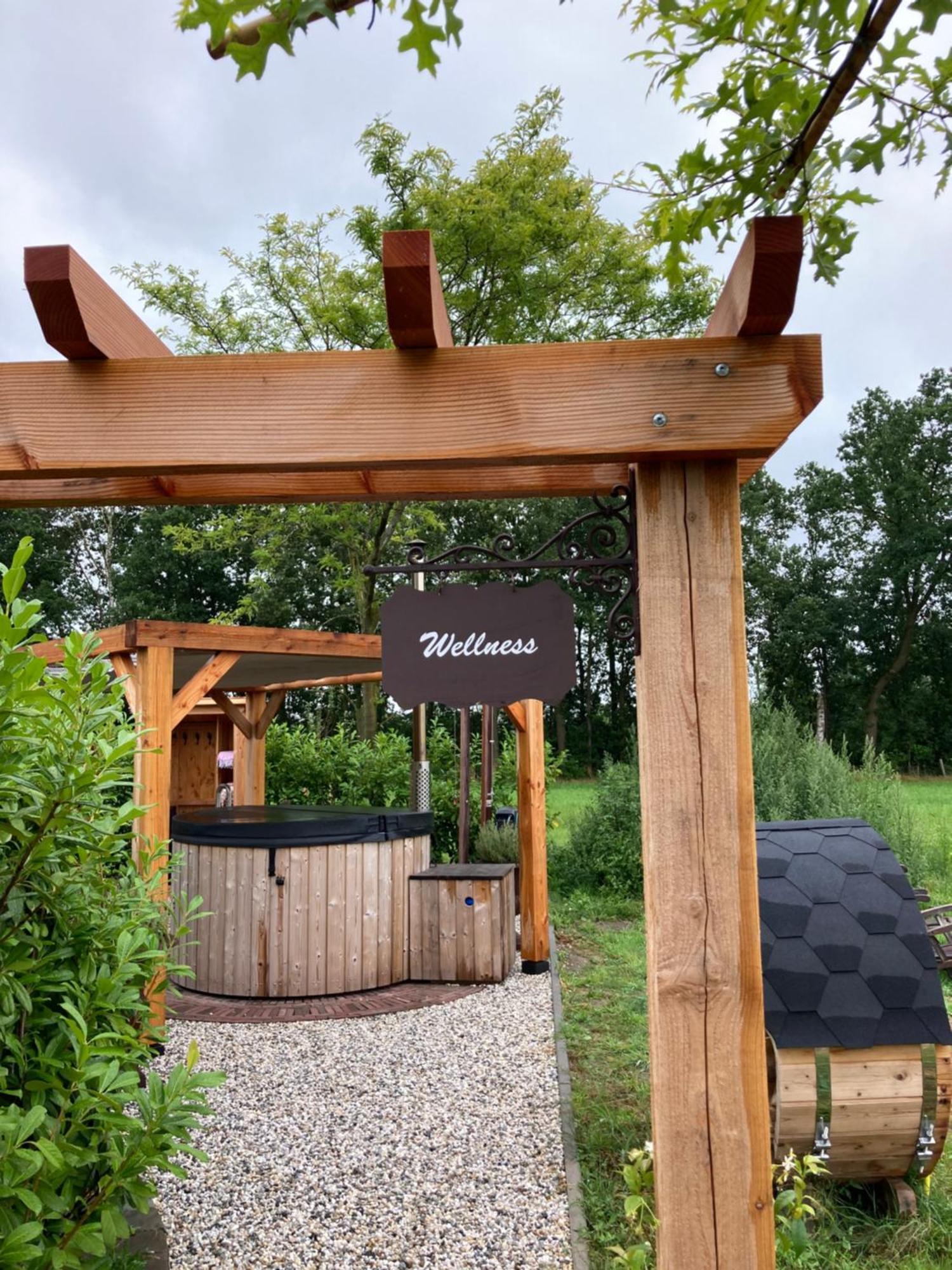 Bed & Breakfast Hoeve Happiness - Ontbijt Inbegrepen - Wellness Aanwezig Voorthuizen Exterior foto