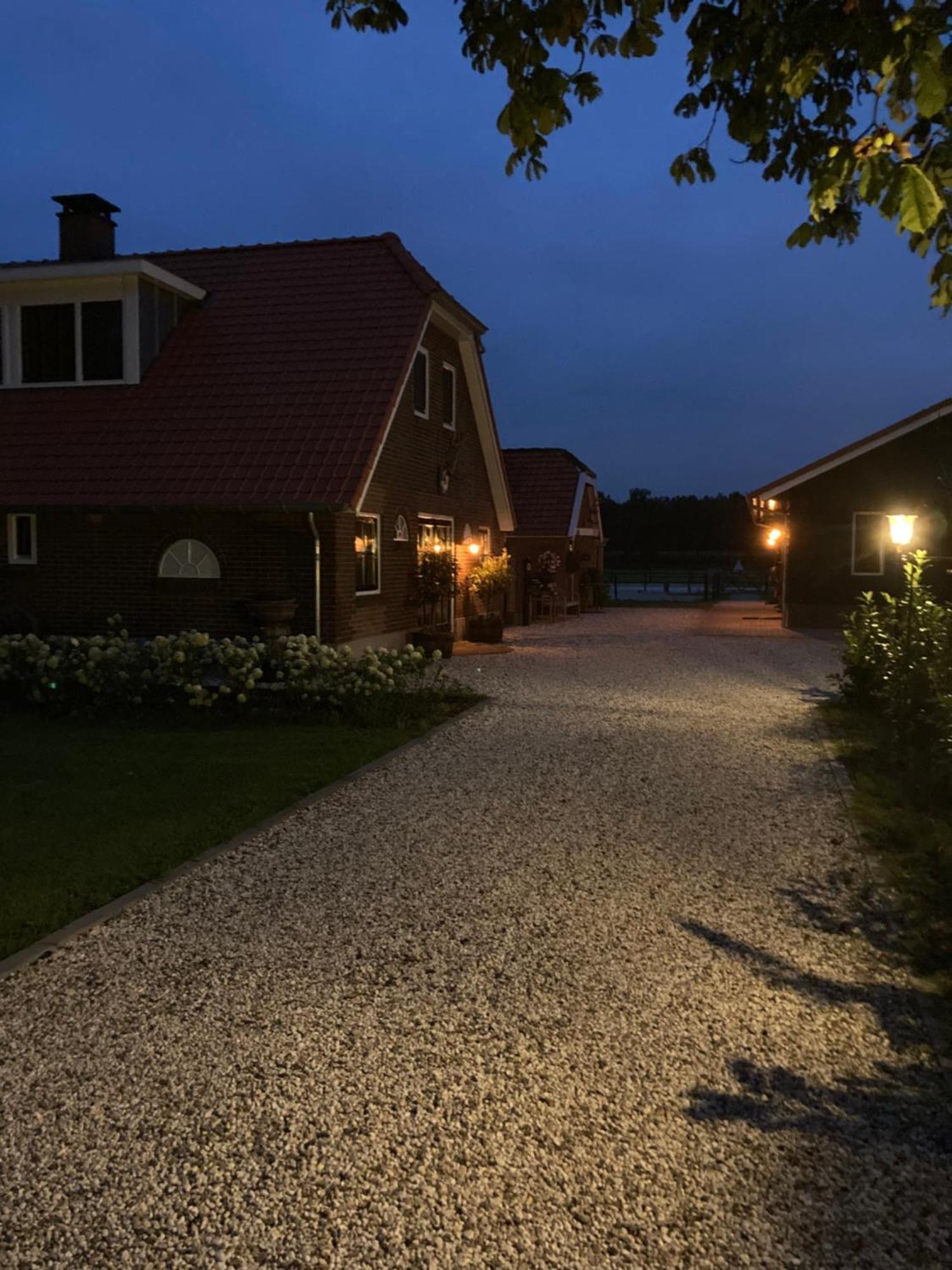Bed & Breakfast Hoeve Happiness - Ontbijt Inbegrepen - Wellness Aanwezig Voorthuizen Exterior foto