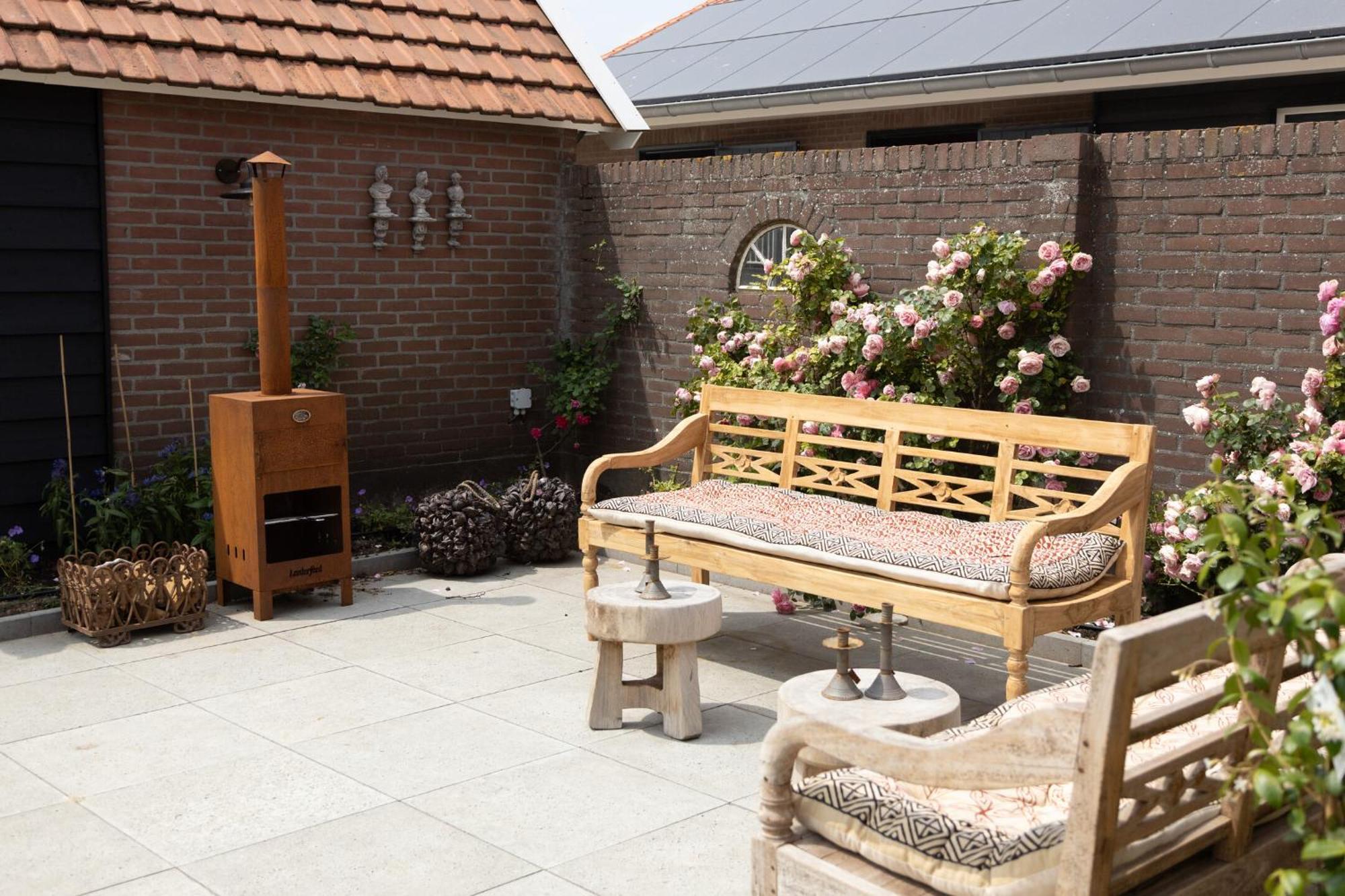 Bed & Breakfast Hoeve Happiness - Ontbijt Inbegrepen - Wellness Aanwezig Voorthuizen Exterior foto