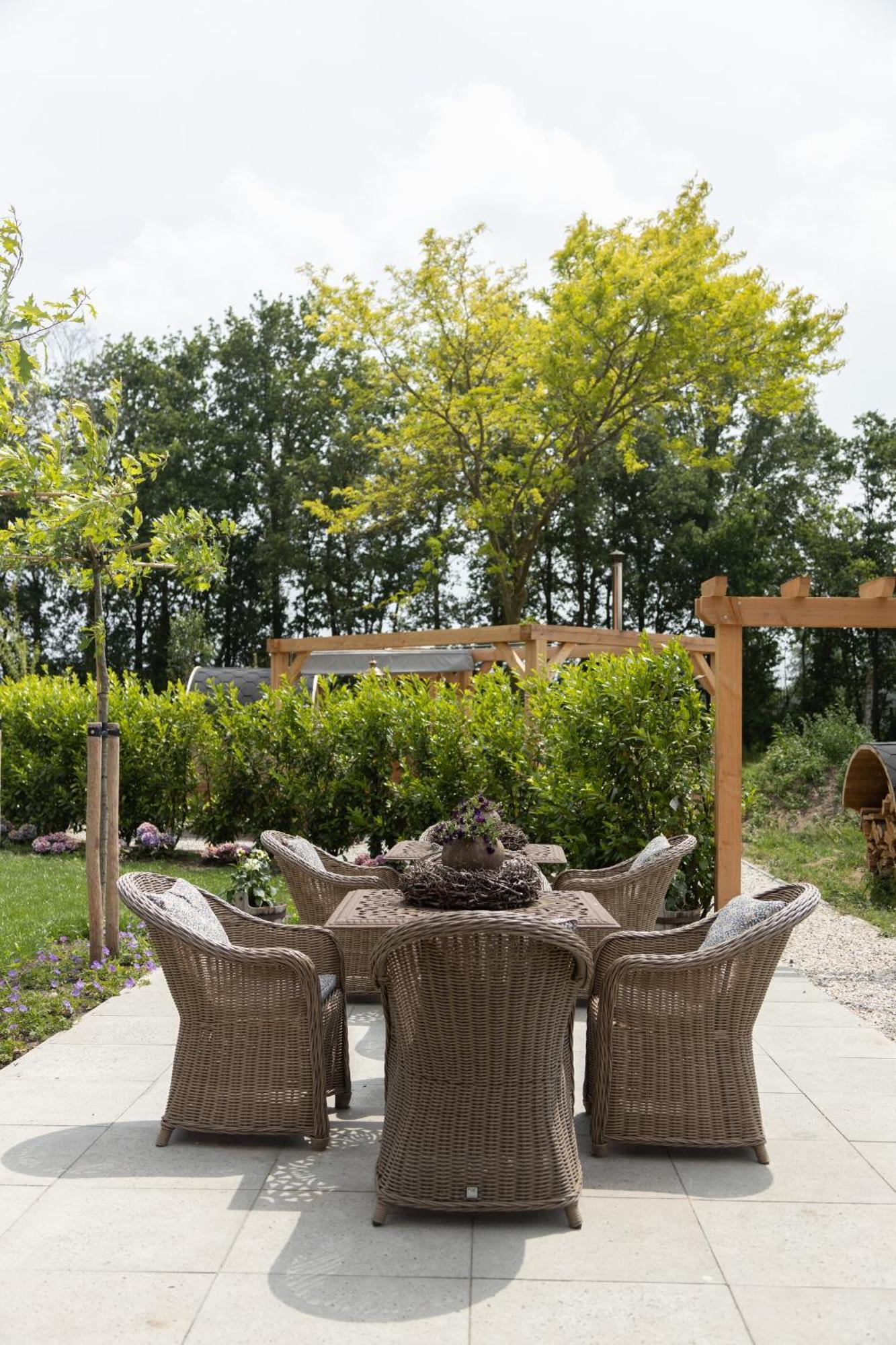 Bed & Breakfast Hoeve Happiness - Ontbijt Inbegrepen - Wellness Aanwezig Voorthuizen Exterior foto