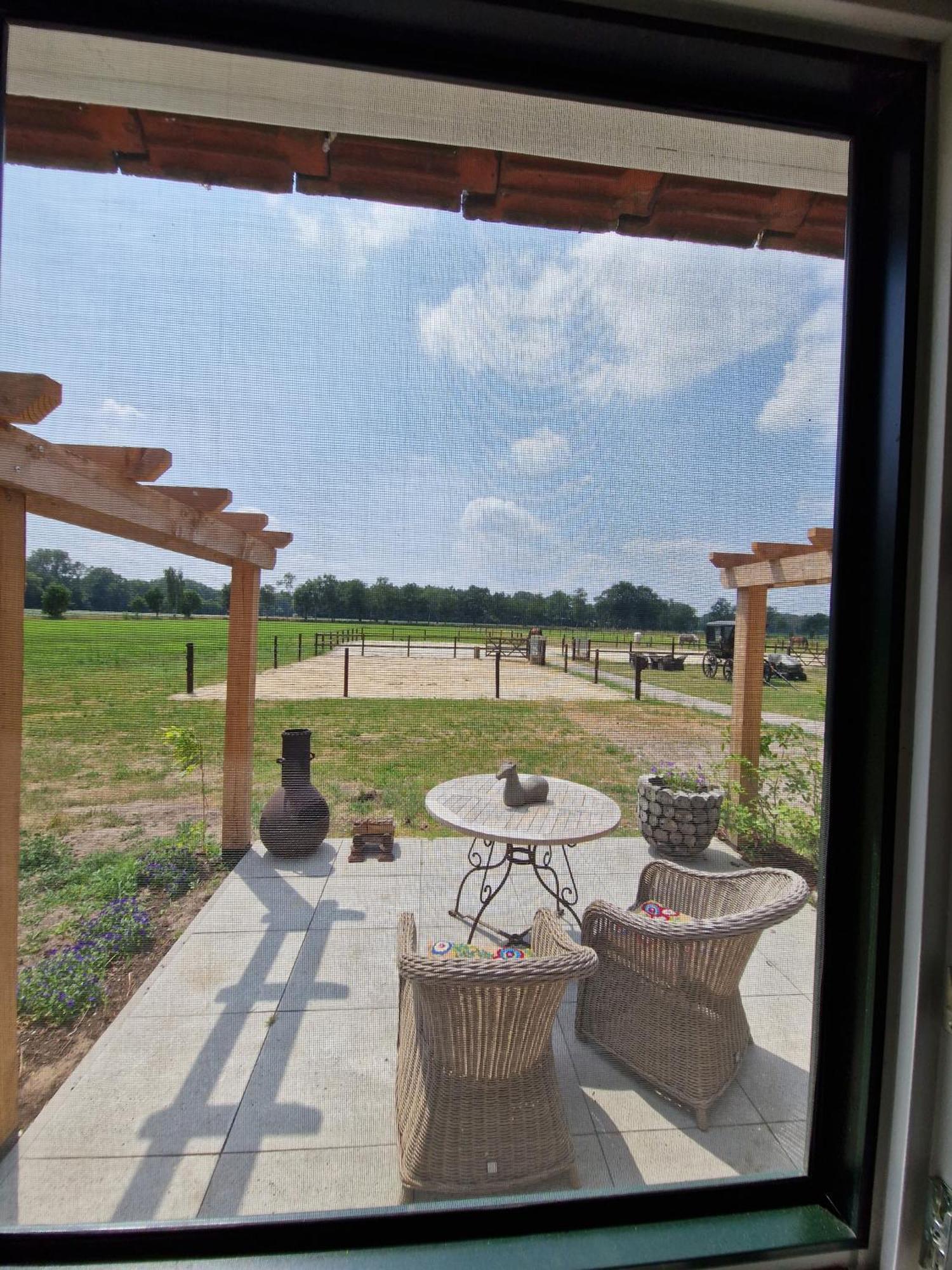 Bed & Breakfast Hoeve Happiness - Ontbijt Inbegrepen - Wellness Aanwezig Voorthuizen Exterior foto