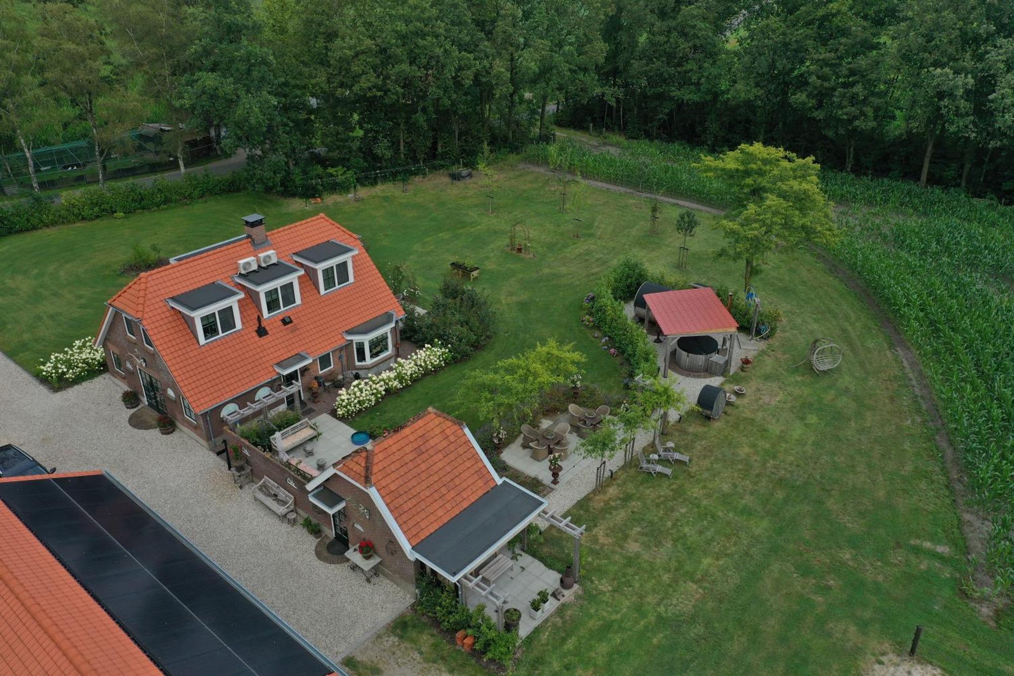 Bed & Breakfast Hoeve Happiness - Ontbijt Inbegrepen - Wellness Aanwezig Voorthuizen Exterior foto